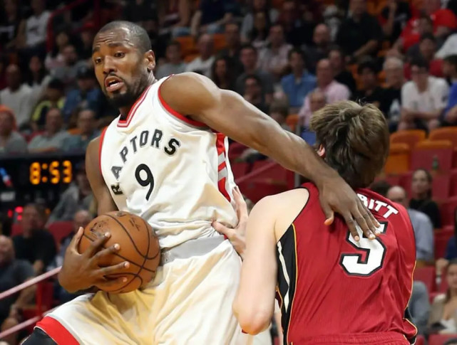 9Games-清晨密尔沃基雄鹿调整名单以备欧超杯，主帅复盘环节打磨，媒体盛赞，身体对抗强度拉满的简单介绍